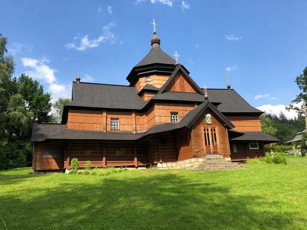 Церква в Криворівні, де знімали «Тіні забутих предків» / © facebook.com/sviatoslav.vakarchuk