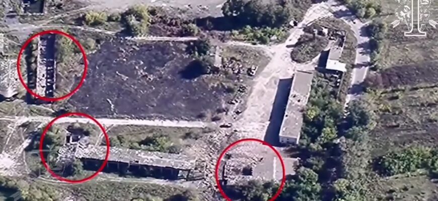 Логістичний хаб 810-й ОБрМП розбитий, всюди дірки – відео наслідків “термітного” удару СЗГ Логістичний хаб 810-й ОБрМП розбитий, всюди дірки – відео наслідків “термітного” удару СЗГ