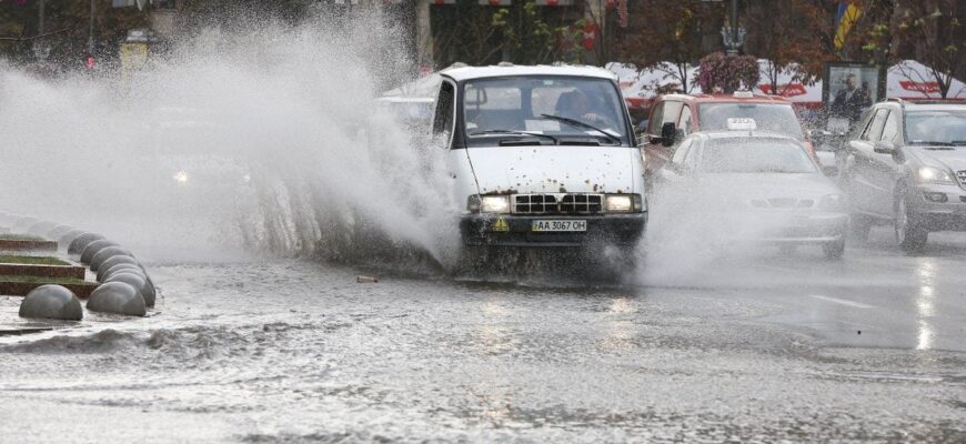 Литимуть сильні дощі та влупить +2: названо регіони, які накриє похолодання Литимуть сильні дощі та влупить +2: названо регіони, які накриє похолодання