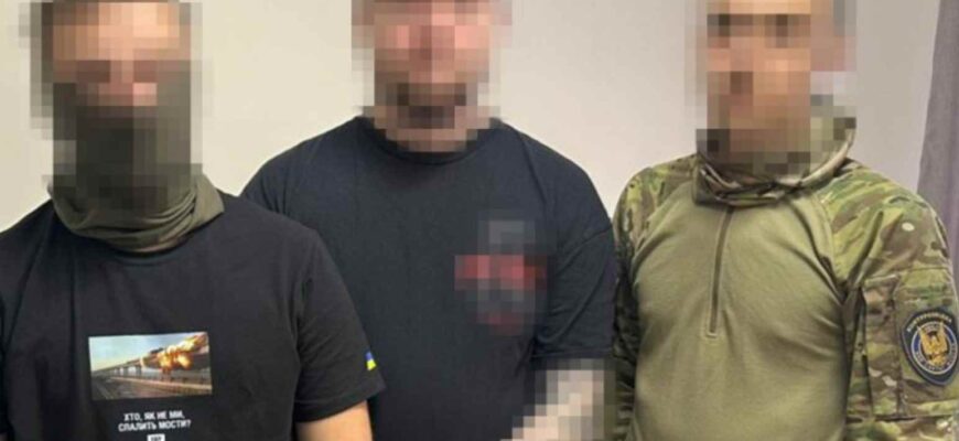 СБУ затримала агентів ФСБ, які переправляли до росії українські SIM-карти для ударних БПЛА типу «Шахед» СБУ затримала агентів ФСБ, які переправляли до росії українські SIM-карти для ударних БПЛА типу «Шахед»