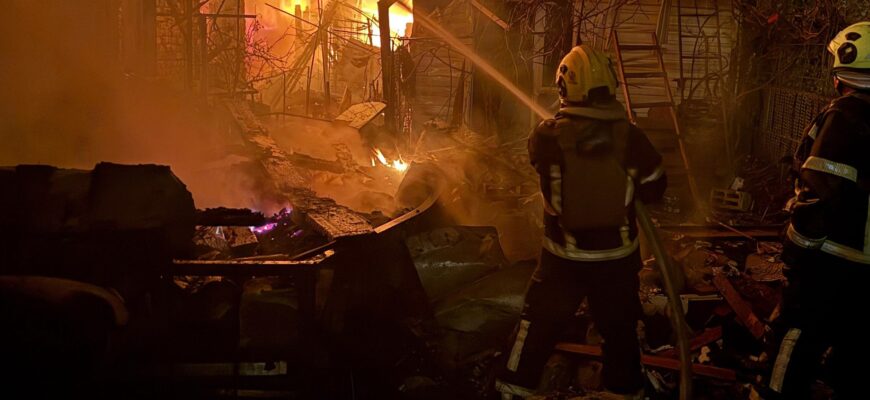 Горить пів України: рекордна кількість ракет і “шахедів” особливо жорстко вдарили по Києву та області – фото, відео Горить пів України: рекордна кількість ракет і “шахедів” особливо жорстко вдарили по Києву та області – фото, відео