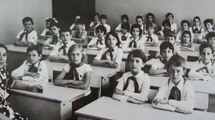 Нині це може здивувати! Чому школярам у СРСР забороняли писати кульковими ручками Нині це може здивувати! Чому школярам у СРСР забороняли писати кульковими ручками