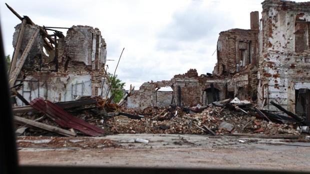 Поранений доповз до очерету: У Купʼянську окупанти стріляли з автомата у цивільного, який їхав на велосипеді (фото) Поранений доповз до очерету: У Купʼянську окупанти стріляли з автомата у цивільного, який їхав на велосипеді (фото)