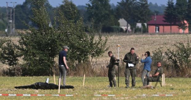 Упав біля колишнього військового аеродрому: Два російські дрони знайдено недалеко від Варшави Упав біля колишнього військового аеродрому: Два російські дрони знайдено недалеко від Варшави