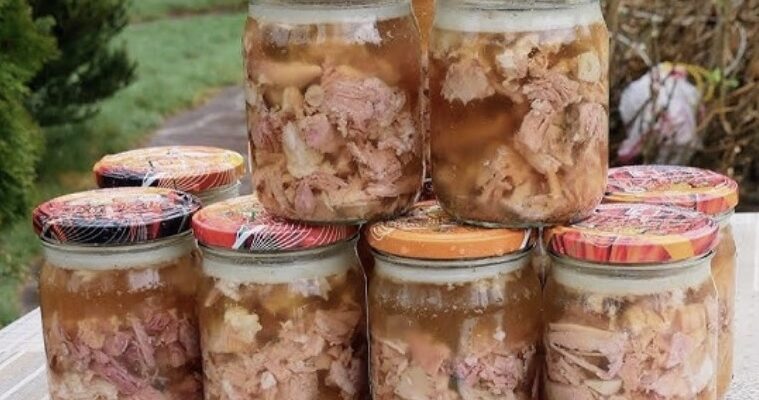 Варю, а потім зберігаю холодець круглий рік, він зажди буде свіжий! Як я це роблю розповідаю в коментарі – Ми з України Варю, а потім зберігаю холодець круглий рік, він зажди буде свіжий! Як я це роблю розповідаю в коментарі – Ми з України