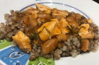 Готую вечерю за 20 хвилин із найпростіших продуктів: курка + квасоля – і все це у томатному соусі Готую вечерю за 20 хвилин із найпростіших продуктів: курка + квасоля – і все це у томатному соусі