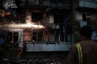 Будинки у Києві після прильотів БПЛА вкриті дірами (фото) Будинки у Києві після прильотів БПЛА вкриті дірами (фото)