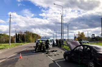 Автотроща на трасі поблизу Городка: є постраждалі, на місці працюють спецслужби (ФОТО) Автотроща на трасі поблизу Городка: є постраждалі, на місці працюють спецслужби (ФОТО)