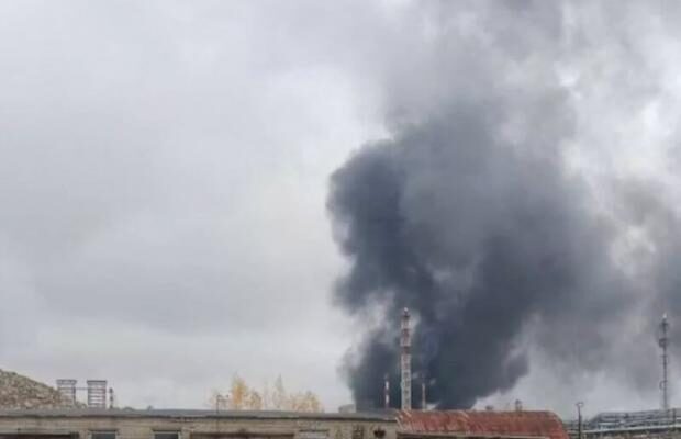 Добре горів: БПЛА атакували ще один завод “Лукойлу” в Росії (фото) Добре горів: БПЛА атакували ще один завод “Лукойлу” в Росії (фото)