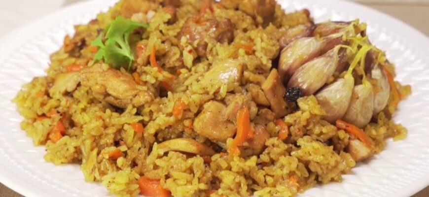 Навчила свекруха: кладу часник в плов не цілими головками, а зубчиками – і аромат виходить на новий рівень Навчила свекруха: кладу часник в плов не цілими головками, а зубчиками – і аромат виходить на новий рівень