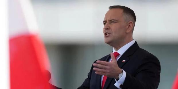 Гадають, що не зрозумів із першого разу?: У Польщі повторили, що Зеленський має сам приїхати, якщо хоче зустрітися з Навроцьким Гадають, що не зрозумів із першого разу?: У Польщі повторили, що Зеленський має сам приїхати, якщо хоче зустрітися з Навроцьким