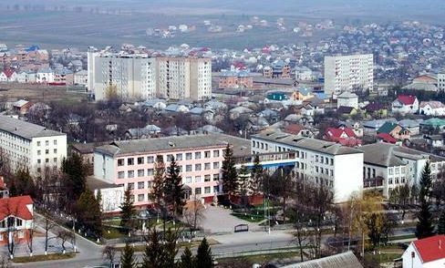 Обстріл Бурштина: влада терміново звернулася до місцевих жителів Обстріл Бурштина: влада терміново звернулася до місцевих жителів