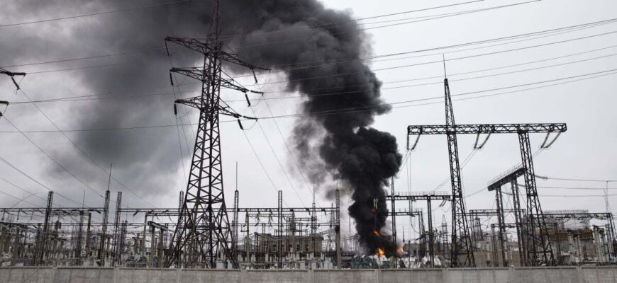 Масовані атаки по енергетиці: які міста залишаться без світла взимку Масовані атаки по енергетиці: які міста залишаться без світла взимку
