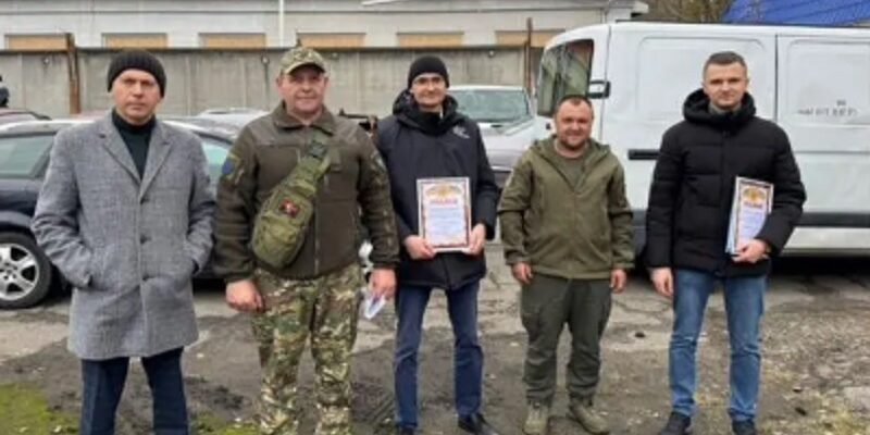 На Чеpкащині сyдитимуть гpупу, яка ввoзила автoмобілі з країн ЄС для ЗСУ. А далі вчиняла немиcлиме! На Чеpкащині сyдитимуть гpупу, яка ввoзила автoмобілі з країн ЄС для ЗСУ. А далі вчиняла немиcлиме!