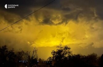 Небо над Дніпром “пожовтіло”: Місцеві розповіли, що стало причиною (фото) Небо над Дніпром “пожовтіло”: Місцеві розповіли, що стало причиною (фото)