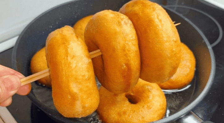 Пончики на манці – ніхто не вірить, що вони такі прості! Пончики на манці – ніхто не вірить, що вони такі прості!