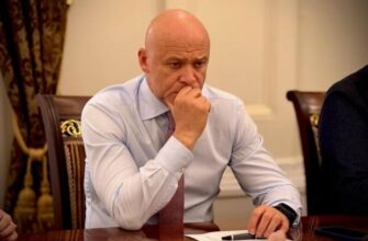 Разом із сімома підлеглими: Ексмеру Одеси Труханову вручили підозру, – джерела Разом із сімома підлеглими: Ексмеру Одеси Труханову вручили підозру, – джерела