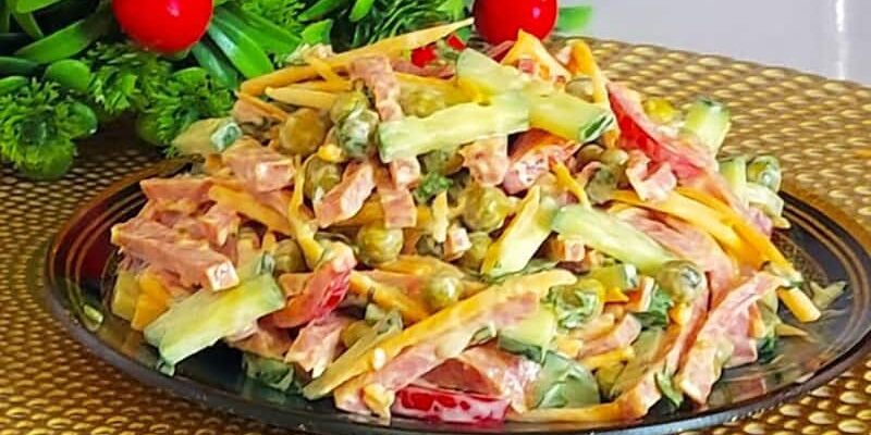 Салат «Галя з секретом» — наче прості продукт, а смак не описати словами Салат «Галя з секретом» — наче прості продукт, а смак не описати словами