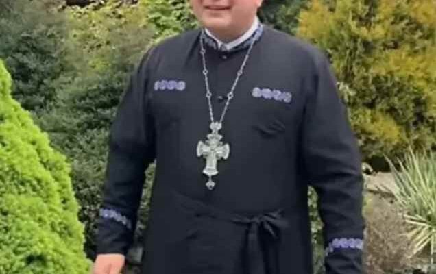 Що робити, коли на похороні на цвинтарі кинули землі за комір: священник відповів Що робити, коли на похороні на цвинтарі кинули землі за комір: священник відповів