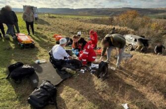 Семеро чоловіків на позашляховику намагалися прорватися до Молдови, але щось пішло не так (фото) Семеро чоловіків на позашляховику намагалися прорватися до Молдови, але щось пішло не так (фото)