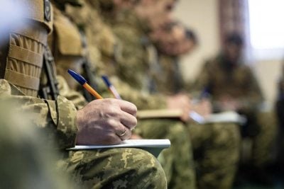 “Так не падають”: Адвокат сім’ї новобранця, який помер у розподільчому пункті, поставив під сумнів версію ТЦК “Так не падають”: Адвокат сім’ї новобранця, який помер у розподільчому пункті, поставив під сумнів версію ТЦК
