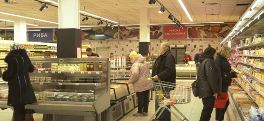 Ціни на продукти поб’ють рекорди: вже взимку – українцям варто зробити запаси Ціни на продукти поб’ють рекорди: вже взимку – українцям варто зробити запаси