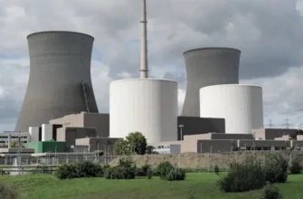 У Німеччині підірвали символ кінця ядерної ери: ефектно знесли градирні найбільшої АЕС. ВІДЕО У Німеччині підірвали символ кінця ядерної ери: ефектно знесли градирні найбільшої АЕС. ВІДЕО