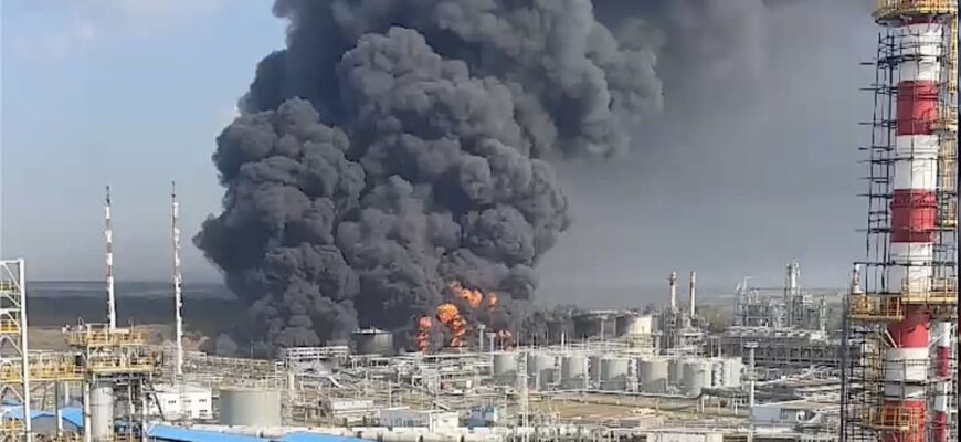 Україна виносить російську нафту: паливна криза поглинула більше половини регіонів Росії Україна виносить російську нафту: паливна криза поглинула більше половини регіонів Росії