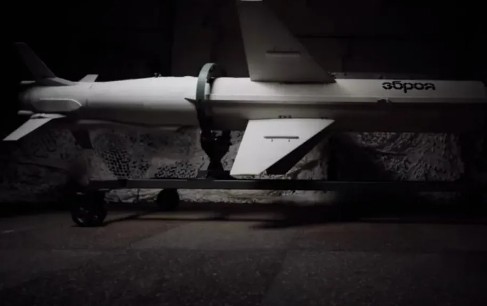 В Укpаїні розкpили хаpактеpистики новoї кpилатої рaкети: чим вона вpaжає В Укpаїні розкpили хаpактеpистики новoї кpилатої рaкети: чим вона вpaжає