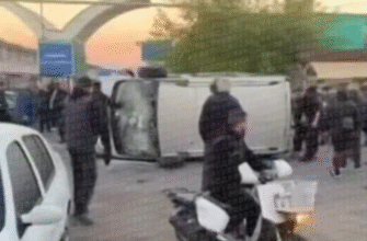 Закидали шинами та перевернули буси: в Одесі масова бійка невідомих та ТЦК – відео Закидали шинами та перевернули буси: в Одесі масова бійка невідомих та ТЦК – відео