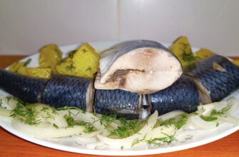 Беру 1 кг оселедця + 6 ст. ложок солі – і солю рибу, як ніхто зі знайомих: секрет – у 3 видах спецій Беру 1 кг оселедця + 6 ст. ложок солі – і солю рибу, як ніхто зі знайомих: секрет – у 3 видах спецій