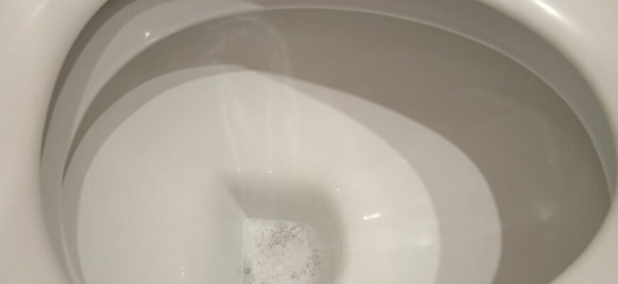 Унітаз був у вапняному нальоті – розчинила 2 таблетки у воді: через 60 хвилин він став, як новий із магазину Унітаз був у вапняному нальоті – розчинила 2 таблетки у воді: через 60 хвилин він став, як новий із магазину