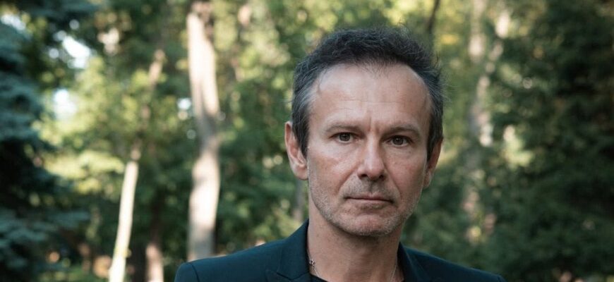 Який вигляд має колишня дружина Вакарчука, з якою він був 20 років Який вигляд має колишня дружина Вакарчука, з якою він був 20 років