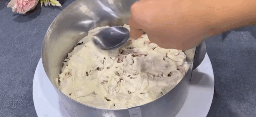 Не “Гранатовий браслет” і не “Шуба”: цей салат на Різдво та Новий Рік 2026 – для Вогняного Коня Не “Гранатовий браслет” і не “Шуба”: цей салат на Різдво та Новий Рік 2026 – для Вогняного Коня