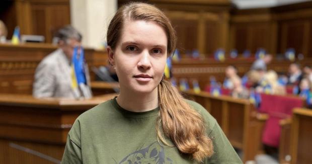 Генштаб неможливо перереформувати за чинного головкома: Безугла озвучила похмурий сценарій щодо війни в Україні Генштаб неможливо перереформувати за чинного головкома: Безугла озвучила похмурий сценарій щодо війни в Україні