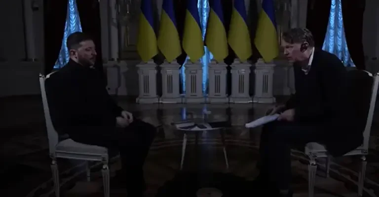 “Так і живемо”: під час інтерв’ю Зеленського The Guardian двічі вимикали світло “Так і живемо”: під час інтерв’ю Зеленського The Guardian двічі вимикали світло