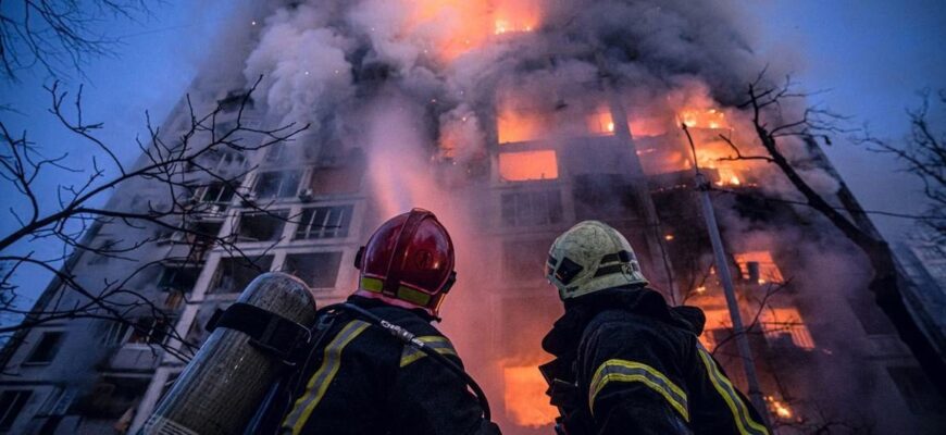 Удар по Києву: кількість загиблих та постраждалих збільшилася Удар по Києву: кількість загиблих та постраждалих збільшилася