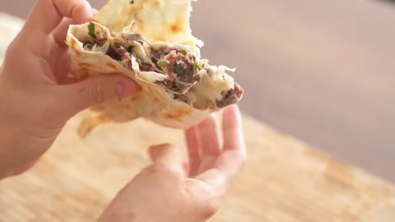 Господині розповіли, як приготувати смачний сніданок з 4 інгредієнтів Господині розповіли, як приготувати смачний сніданок з 4 інгредієнтів