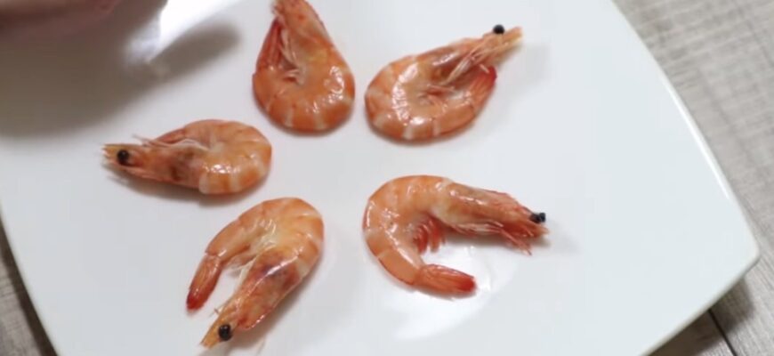 Чищу креветки за 2 секунди – метод “скручування” підказав дід-рибак: виходить навіть із заплющеними очима Чищу креветки за 2 секунди – метод “скручування” підказав дід-рибак: виходить навіть із заплющеними очима