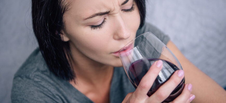 Не можуть відмовитись від чарки: імена жінок, що мають схильність до алкоголізму Не можуть відмовитись від чарки: імена жінок, що мають схильність до алкоголізму