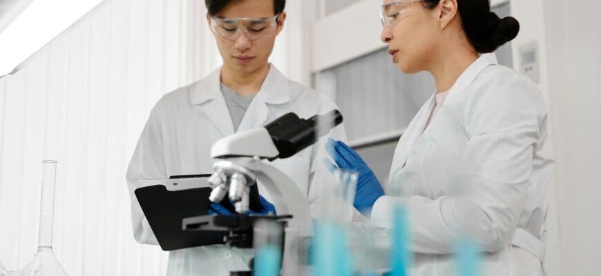 У Китаї створили пігулки довголіття: Вчені обіцяють, що жити до 150 років стане реальністю У Китаї створили пігулки довголіття: Вчені обіцяють, що жити до 150 років стане реальністю