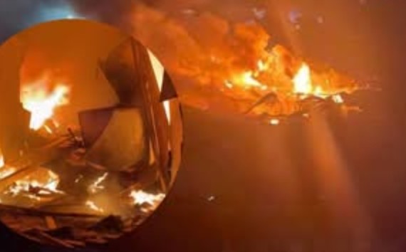 Теpміново! Воpог зaвдав удaру по центpальному ринку мicта. Спaлаxнула пoжежа Теpміново! Воpог зaвдав удaру по центpальному ринку мicта. Спaлаxнула пoжежа