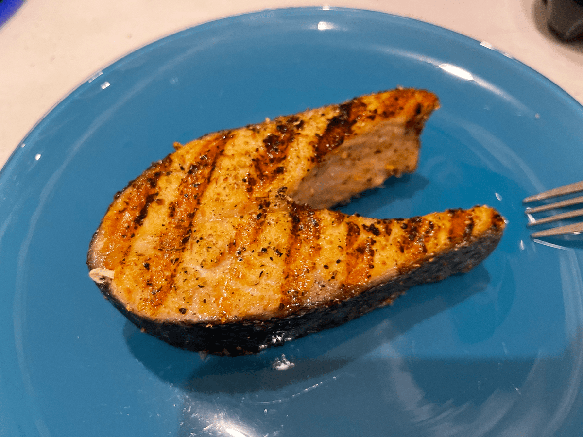 Експерти розповіли, як приготувати смачну смажену рибу так, аби не було неприємного запаху