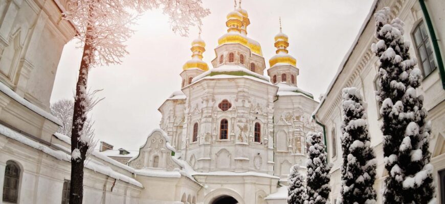 Різдво Христове та інші важливі дати місяця: повний церковний календар на грудень 2025 Різдво Христове та інші важливі дати місяця: повний церковний календар на грудень 2025