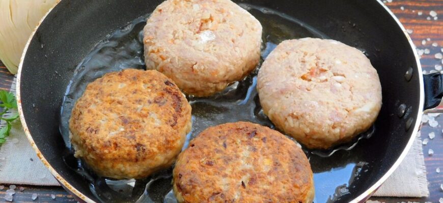 Перед смаженням котлети обвалюю не у сухарях, а у 2 ложках цього: олія не летить по всій кухні Перед смаженням котлети обвалюю не у сухарях, а у 2 ложках цього: олія не летить по всій кухні