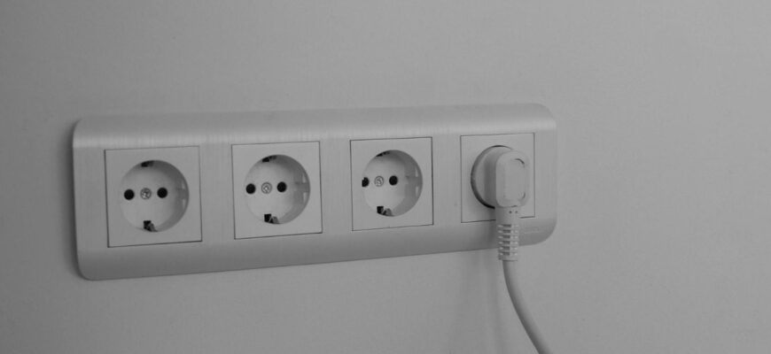 Платіжки за світло будуть меншими: 5 приладів, які “жеруть” найбільше енергії, навіть коли вимкнені Платіжки за світло будуть меншими: 5 приладів, які “жеруть” найбільше енергії, навіть коли вимкнені