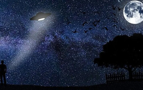 НЛО шукають китайці та росіяни: американський офіцер стверджує, що Трамп поінформований про існування іншопланетян НЛО шукають китайці та росіяни: американський офіцер стверджує, що Трамп поінформований про існування іншопланетян