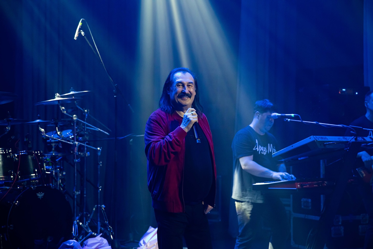 Степан Гіга гастролює Україною, підтримуючи ЗСУ своїми піснями