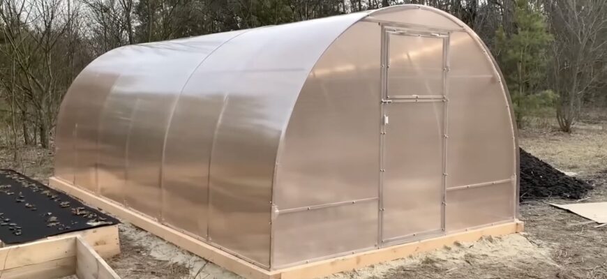 Теплиця раптом розвалилась — що з нею не так: 3 помилки дачників, які призводять до такого “сюрпризу” Теплиця раптом розвалилась — що з нею не так: 3 помилки дачників, які призводять до такого “сюрпризу”