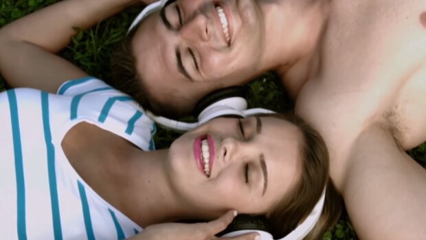 Кохання. Фото: скріншот YouTube-відео